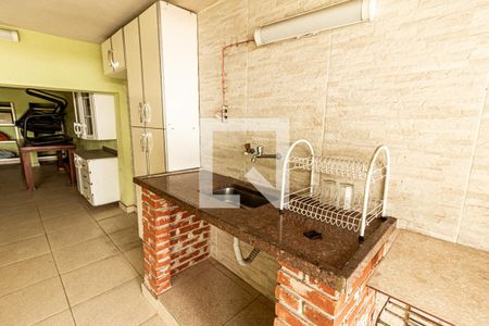 Casa à venda com 200m², 3 quartos e 3 vagasChurrasqueira