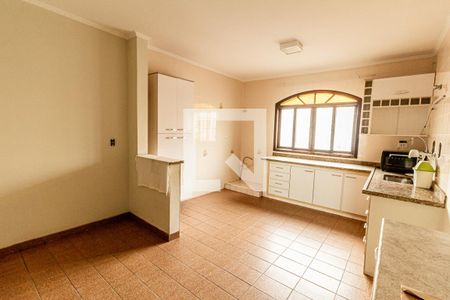 Casa à venda com 200m², 3 quartos e 3 vagasCozinha