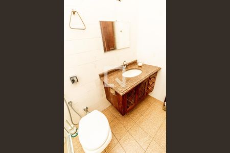 Casa à venda com 200m², 3 quartos e 3 vagasBanheiro 3