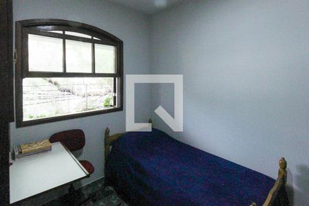 Casa à venda com 300m², 8 quartos e 4 vagasQuarto 02