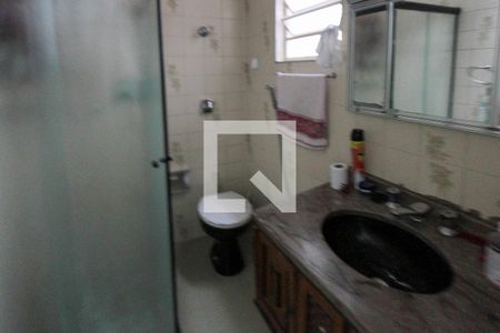 Casa à venda com 300m², 8 quartos e 4 vagasBanheiro 02 casa 04