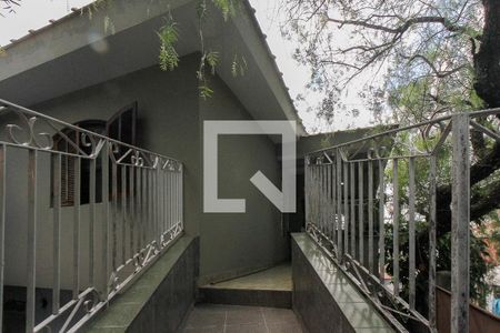 Casa à venda com 300m², 8 quartos e 4 vagasCorredor externo