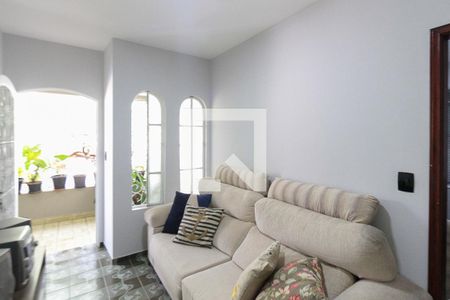 Sala de casa à venda com 8 quartos, 300m² em Vila Formosa, São Paulo