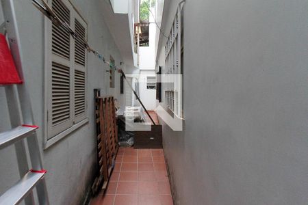 Casa à venda com 300m², 8 quartos e 4 vagasQuintal da casa 02