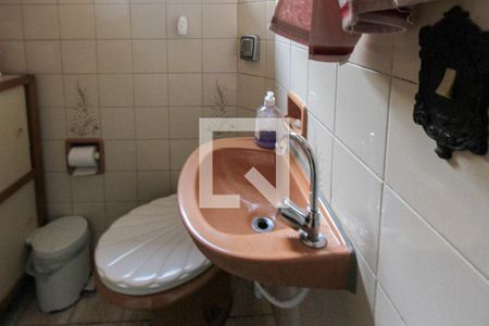 Casa à venda com 300m², 8 quartos e 4 vagasBanheiro