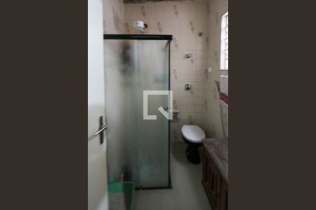 Casa à venda com 300m², 8 quartos e 4 vagasBanheiro 02 casa 04