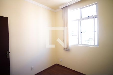 Quarto 1 de apartamento para alugar com 3 quartos, 80m² em Alípio de Melo, Belo Horizonte