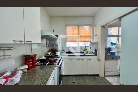 Apartamento à venda com 160m², 4 quartos e 3 vagas Apartamento à venda com 160m², 4 quartos e 3 vagascozinha