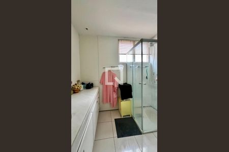 Apartamento à venda com 160m², 4 quartos e 3 vagas Apartamento à venda com 160m², 4 quartos e 3 vagasbanheiro