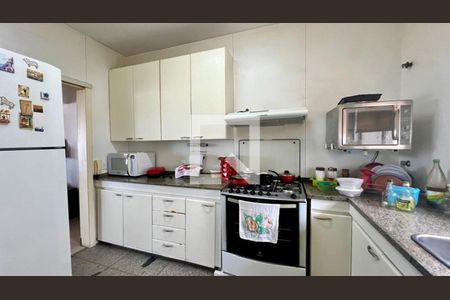 Apartamento à venda com 160m², 4 quartos e 3 vagas Apartamento à venda com 160m², 4 quartos e 3 vagascozinha