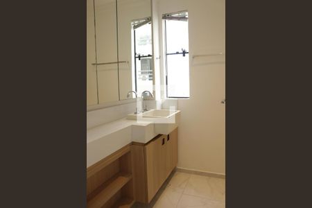 Apartamento para alugar com 70m², 2 quartos e 2 vagasBanheiro