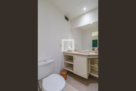 Banheiro Quarto 1 de apartamento para alugar com 2 quartos, 89m² em Alphaville Centro Industrial E Empresarial/alphaville., Barueri