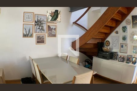 Casa à venda com 120m², 2 quartos e 2 vagas Casa à venda com 120m², 2 quartos e 2 vagasSala de Jantar