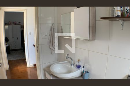 Casa à venda com 120m², 2 quartos e 2 vagas Casa à venda com 120m², 2 quartos e 2 vagasBanheiro
