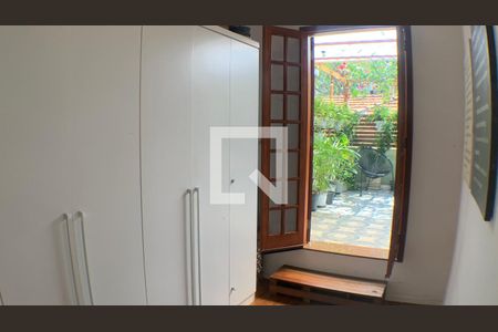 Quarto 1 de casa à venda com 2 quartos, 120m² em Cambuci, São Paulo
