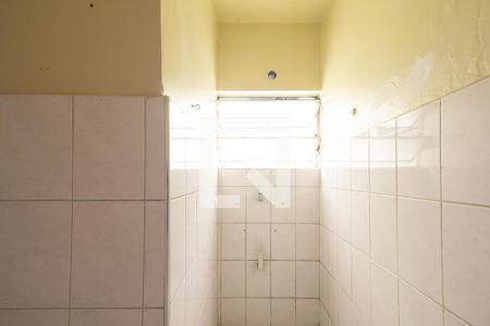 Banheiro de kitnet/studio para alugar com 1 quarto, 46m² em Santa Ifigênia, São Paulo