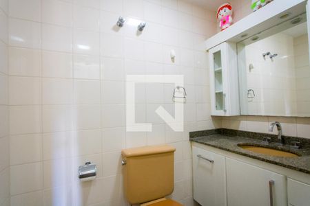 Apartamento à venda com 150m², 3 quartos e 2 vagas Apartamento à venda com 150m², 3 quartos e 2 vagasBanheiro do quarto 2