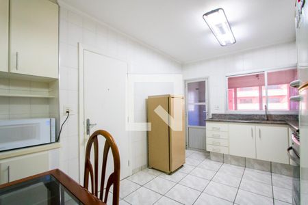 Apartamento à venda com 150m², 3 quartos e 2 vagas Apartamento à venda com 150m², 3 quartos e 2 vagasCozinha