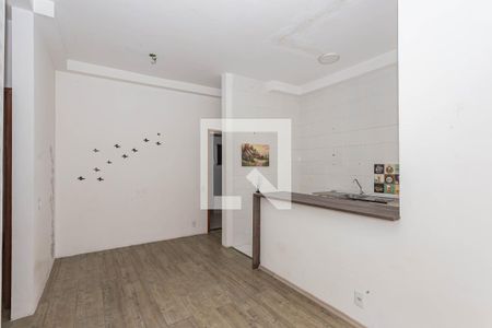 Sala de apartamento para alugar com 2 quartos, 80m² em Parque Bristol, São Paulo