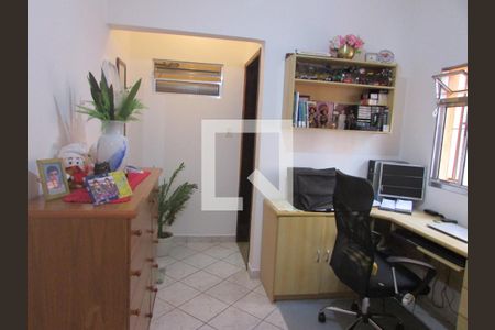 Casa à venda com 181m², 3 quartos e 2 vagasEscritório