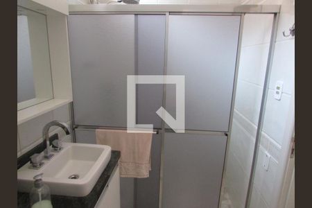 Casa à venda com 181m², 3 quartos e 2 vagasBanheiro