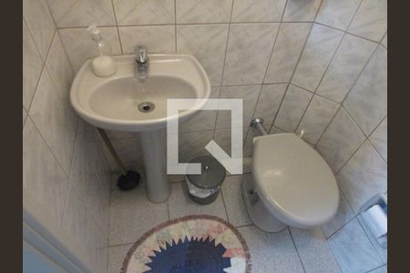 Casa à venda com 181m², 3 quartos e 2 vagasBanheiro Área de Serviço