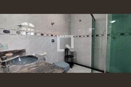 Casa à venda com 315m², 3 quartos e 4 vagasBanheiro Quarto suíte  2