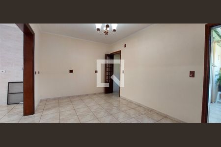 Casa à venda com 315m², 3 quartos e 4 vagasCopa