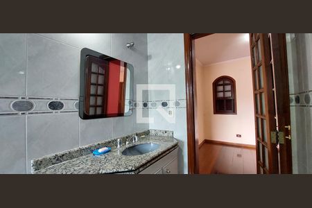 Casa à venda com 315m², 3 quartos e 4 vagasBanheiro Quarto 1 suíte