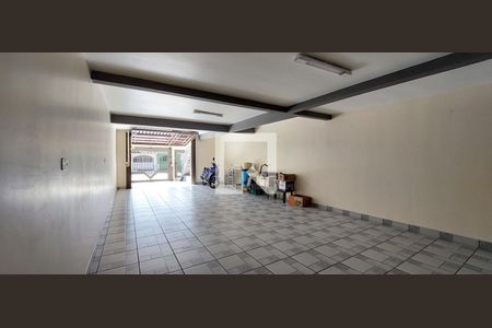 Casa à venda com 315m², 3 quartos e 4 vagasGaragem