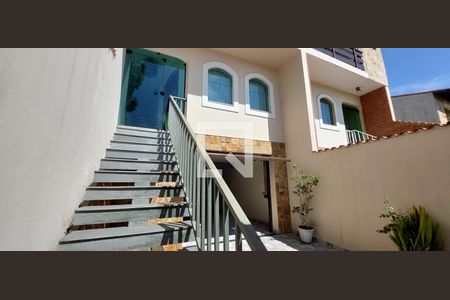 Casa à venda com 315m², 3 quartos e 4 vagasFachada Casa