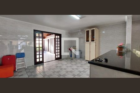 Casa à venda com 315m², 3 quartos e 4 vagasÁrea de Serviço