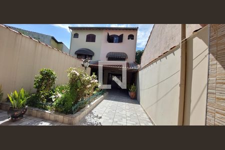 Casa à venda com 315m², 3 quartos e 4 vagasJardim