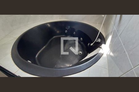 Casa à venda com 315m², 3 quartos e 4 vagasBanheiro Quarto 1 suíte