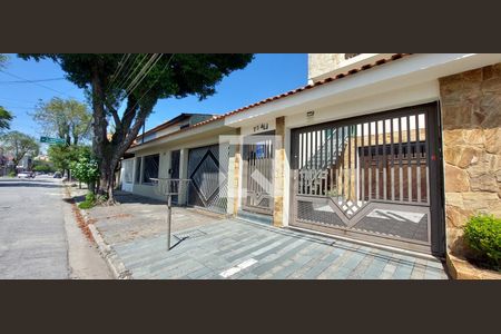 Casa à venda com 315m², 3 quartos e 4 vagasFachada