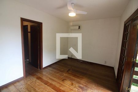 Casa à venda com 395m², 4 quartos e sem vagaSuíte 2