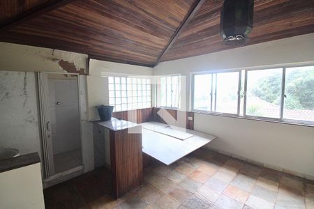 Casa à venda com 395m², 4 quartos e sem vagaChalé