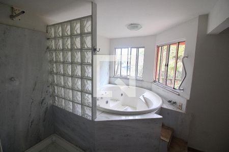 Casa à venda com 395m², 4 quartos e sem vagaHidromassagem