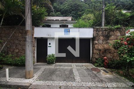 Casa à venda com 395m², 4 quartos e sem vagaFachada