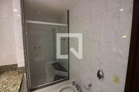 Casa à venda com 395m², 4 quartos e sem vagaBanheiro da Suíte 1