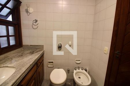 Casa à venda com 395m², 4 quartos e sem vagaBanheiro da Suíte 4