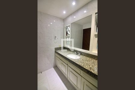 Casa à venda com 395m², 4 quartos e sem vagaBanheiro da Suíte 1