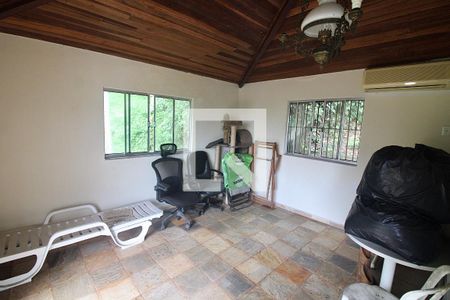 Casa à venda com 395m², 4 quartos e sem vagaChalé