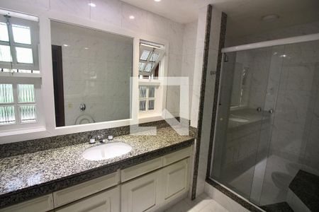 Casa à venda com 395m², 4 quartos e sem vagaBanheiro da Suíte 1