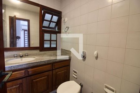 Casa à venda com 395m², 4 quartos e sem vagaBanheiro da Suíte 4