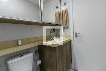 Apartamento à venda com 61m², 2 quartos e 1 vaga Apartamento à venda com 61m², 2 quartos e 1 vagaBanheiro da Suíte