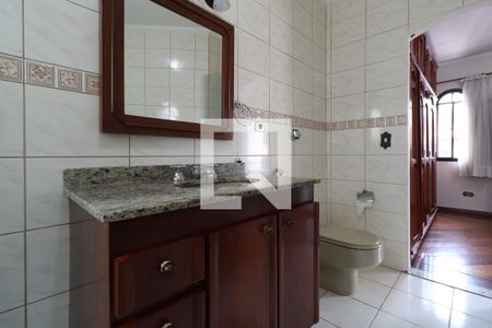 Casa à venda com 218m², 3 quartos e 3 vagasBanheiro 3