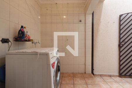 Casa à venda com 218m², 3 quartos e 3 vagasLavanderia