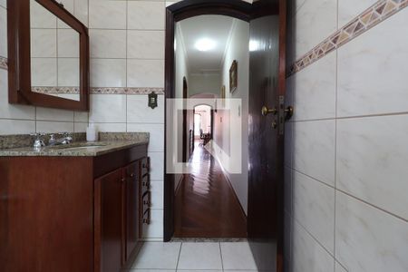 Casa à venda com 218m², 3 quartos e 3 vagasBanheiro 2