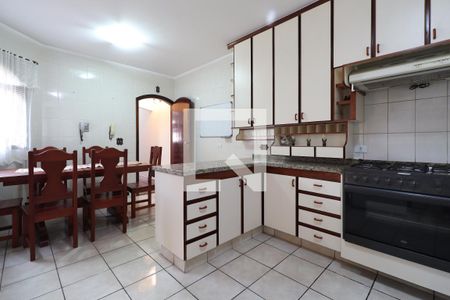 Casa à venda com 218m², 3 quartos e 3 vagasCozinha